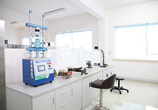 Insertion and extraction force test equipment pictured by CZT