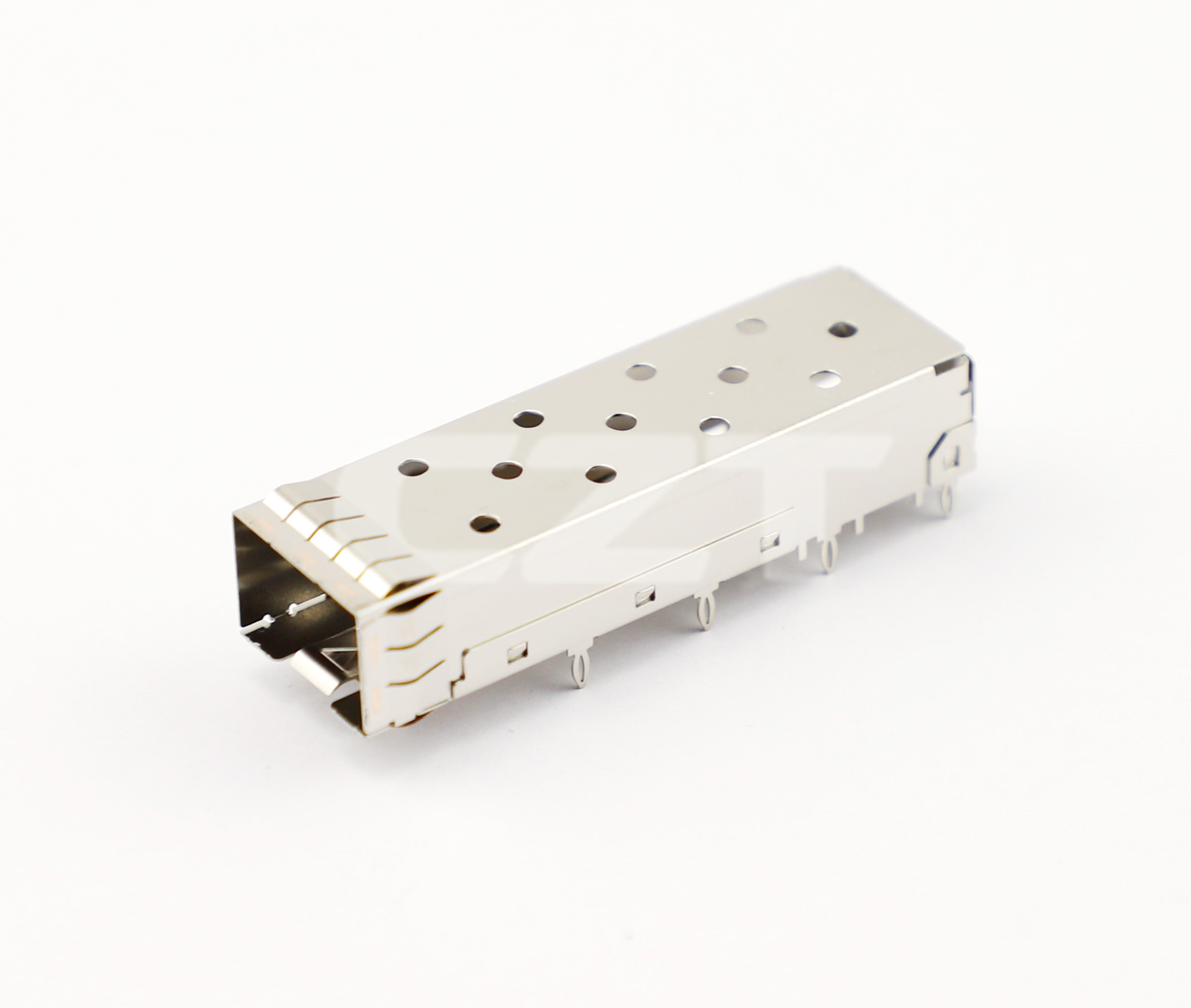 CZT SFP+ cage example shows the front opening and mounting envelope that must align with the PCB, receptacle and panel