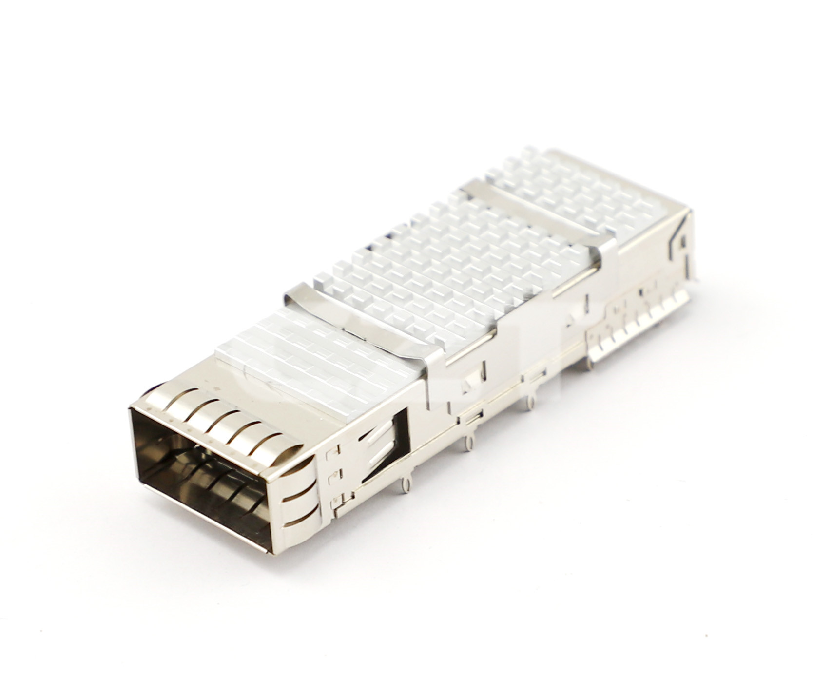 CZT QSFP28 cage with heat-sink features provides a separate thermal-interface example; it is not presented as an SFP-compatible replacement