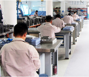 Mold assembly workbenches pictured on the CZT website