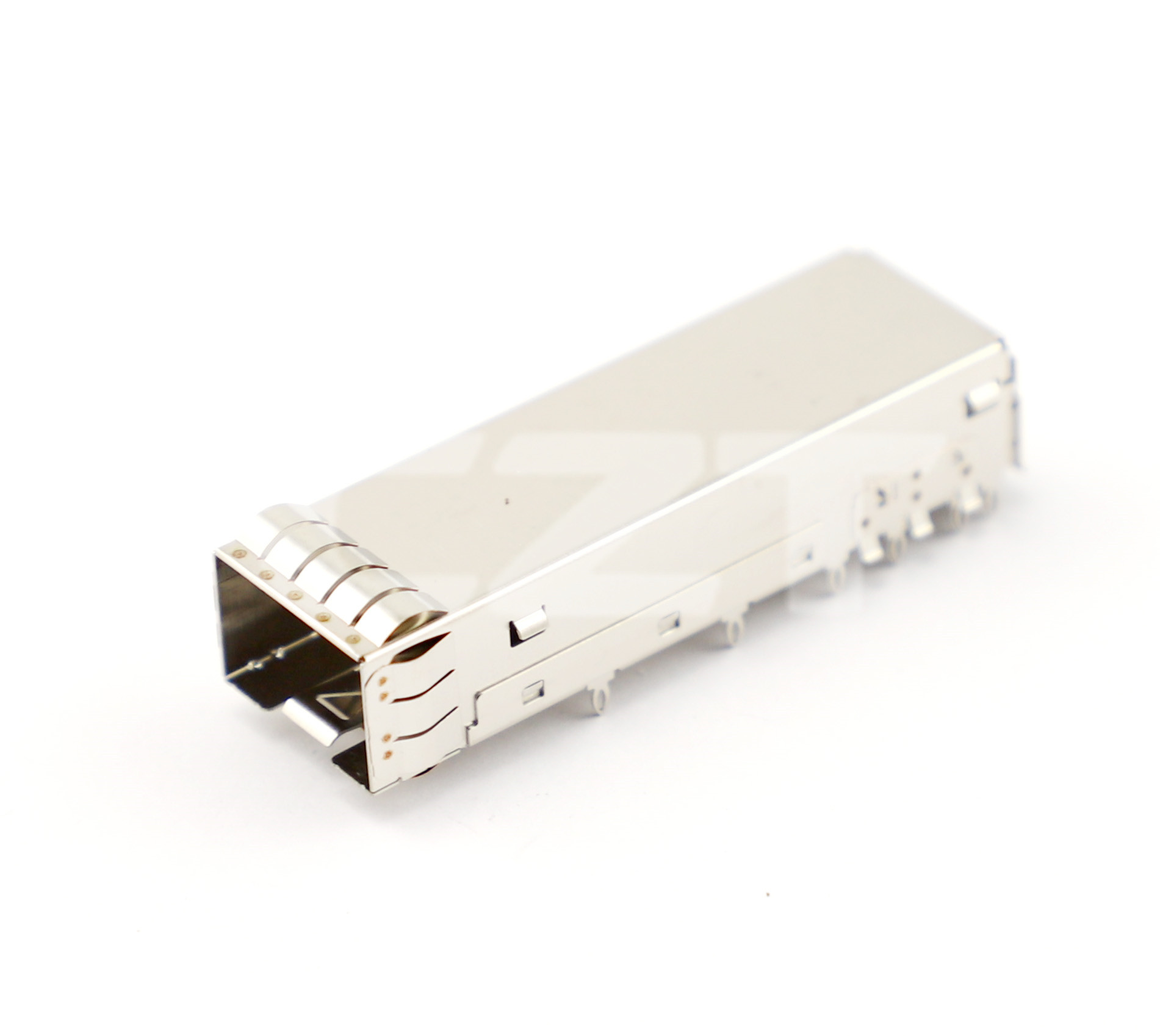 CZT SFP28 cage exterior illustrates the shell and module envelope that form part of a port-level thermal-path review